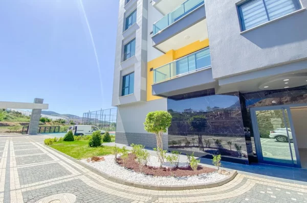 Contemporary Comfort: An Inviting 1+1 Property in Mahmutlar