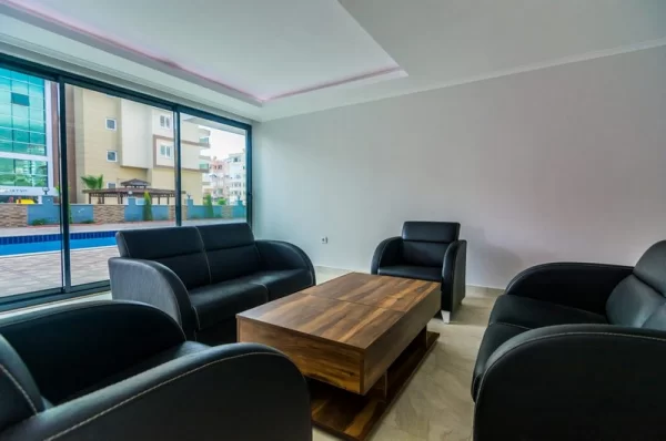 Contemporary Building Meets Comfort: Stylish 1+1 Property in Mahmutlar, Alanya