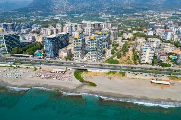 Beachfront 1+1 Apartment for Sale in Alanya,Mahmutlar