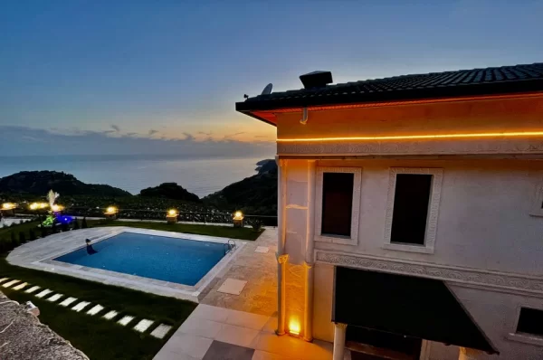Extraordinary Luxury Living: 3+1 Furnished Villa with a Charming Sea View
