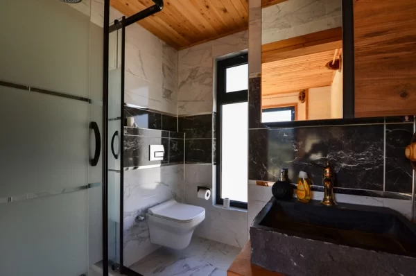 Olağanüstü Lüks Yaşam: Büyüleyici Deniz Manzaralı 3+1 Eşyalı Villa