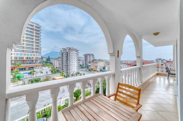 Fully Equipped 2+1 Peacefull and Luxe Apartment for Sale in Alanya