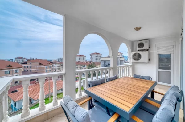 Fully Equipped 2+1 Peacefull and Luxe Apartment for Sale in Alanya