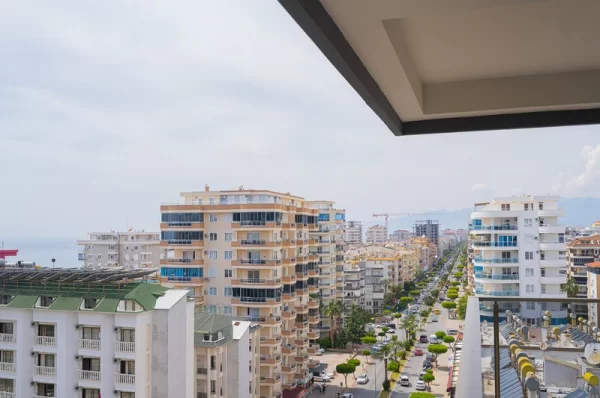 Alanya'da Denize 100 Metre Satılık Yeni Daire ve Dubleksler