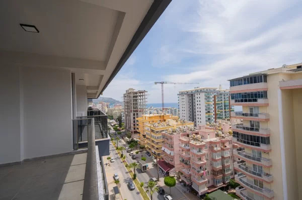 Just 100 Meters to Sea Newly Apartments and Penthouses for Sale in Alanya