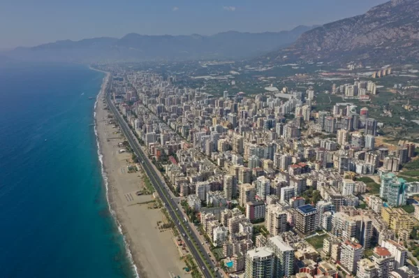 Just 100 Meters to Sea Newly Apartments and Penthouses for Sale in Alanya