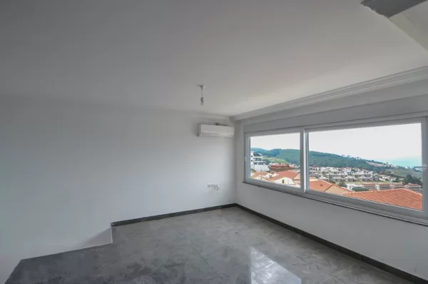 Alanya Demirtaş'ta Panoramik Deniz Manzaralı Olağanüstü 3+2 Dubleks Daire