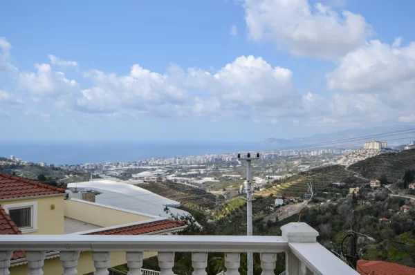 An Exceptional 3+2 Duplex with Panoramic Sea Views Property in Alanya Demirtas