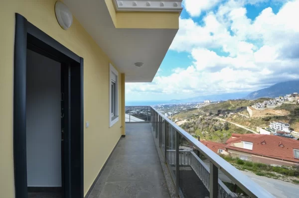 An Exceptional 3+2 Duplex with Panoramic Sea Views Property in Alanya Demirtas