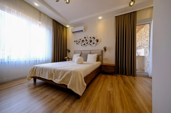 Alanya Kestel'de Satılık Olağanüstü 3 Yatak Odalı Tam Donanımlı Villa