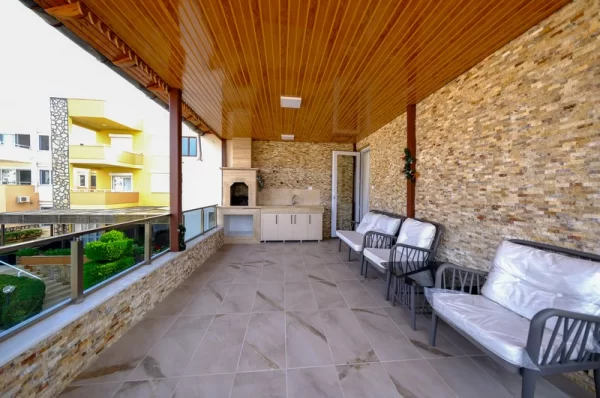 Alanya Kestel'de Satılık Olağanüstü 3 Yatak Odalı Tam Donanımlı Villa