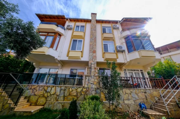 Extraordinary 3 Bedrooms Fully Equipped Villa for Sale in Kestel, Alanya