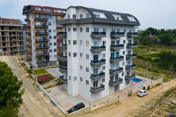 Konforun Karışımı Stil 1+1 ve 45 m2 Alanya Avsallar'da Satılık Ekonomik Daire