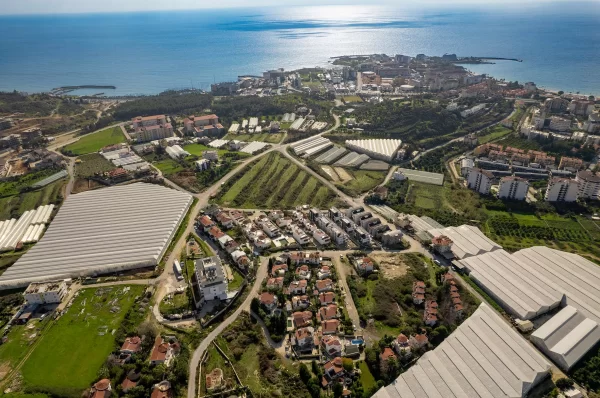 Alanya Türkler'de Havuzlu Lüks 4+2 Tripleks Villa