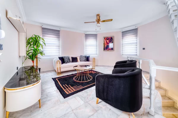 Luxurious 4+2 Triplex Villa with Pool in Alanya,Türkler