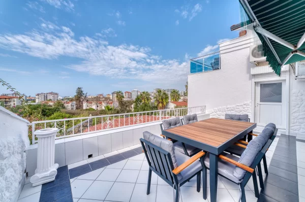 Luxurious 4+2 Triplex Villa with Pool in Alanya,Türkler