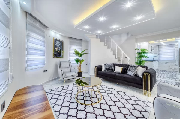 Luxurious 4+2 Triplex Villa with Pool in Alanya,Türkler