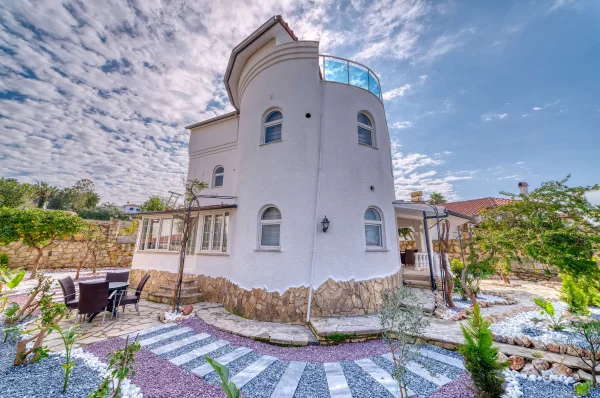 Luxurious 4+2 Triplex Villa with Pool in Alanya,Türkler
