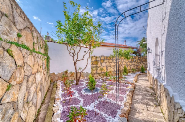 Luxurious 4+2 Triplex Villa with Pool in Alanya,Türkler