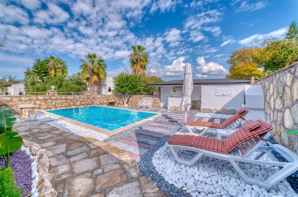 Luxurious 4+2 Triplex Villa with Pool in Alanya,Türkler