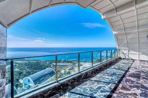 Luxury Real Estate in Kargicak Alanya with Turkish Citizenship Option