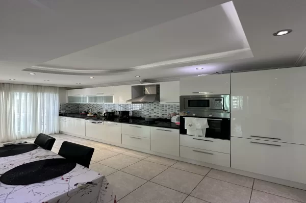 Luxury Apartment in Mahmutlar Alanya with Sea and Mountain Views