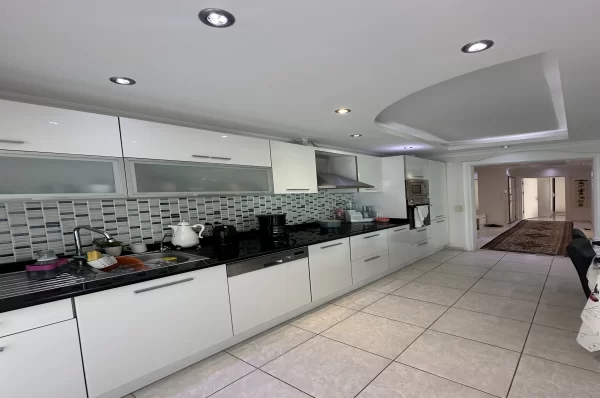 Luxury Apartment in Mahmutlar Alanya with Sea and Mountain Views